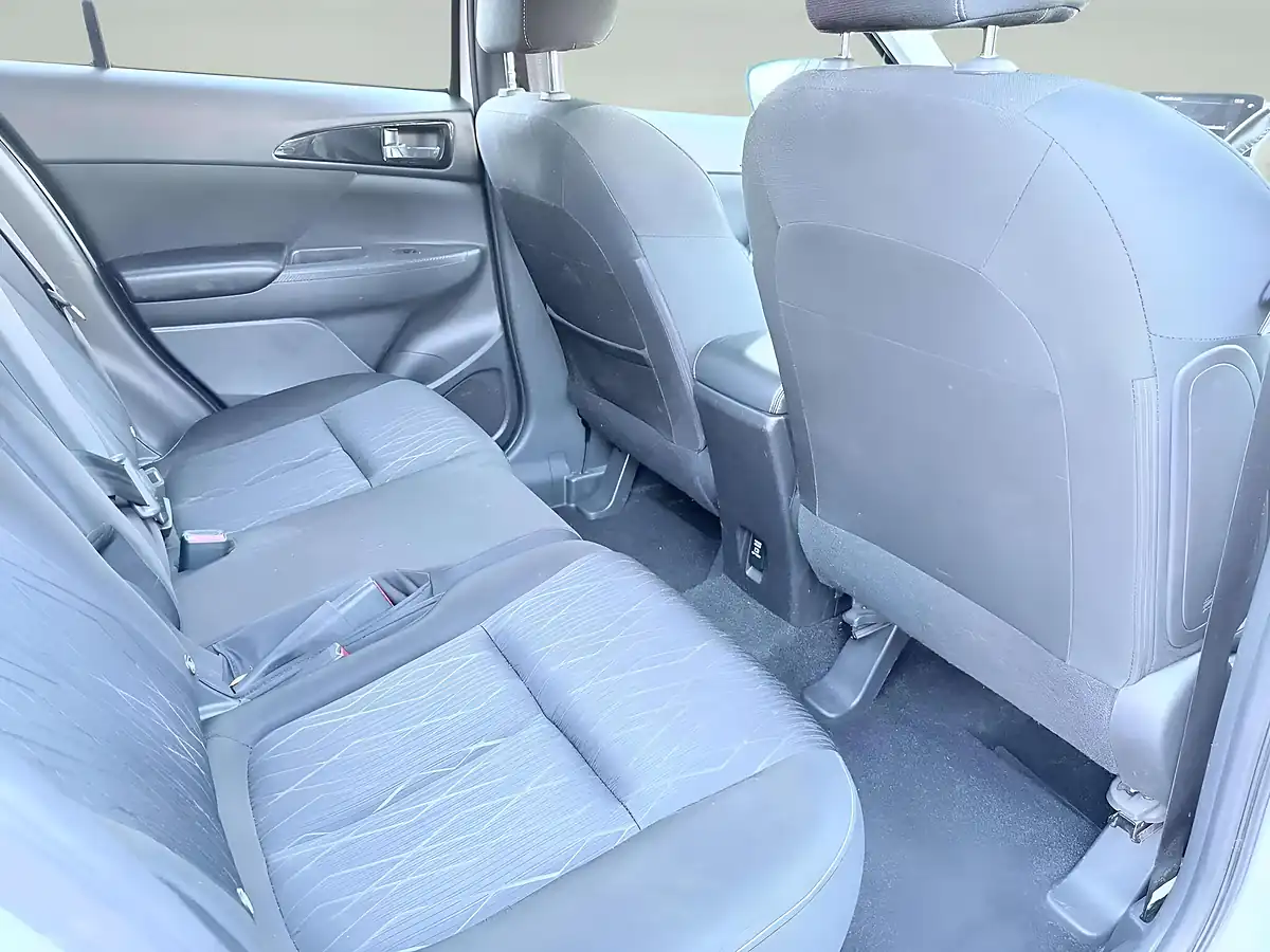 Used 2018 Mitsubishi Eclipse Cross 3 White - Interior and Exterior details 18