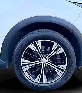 Used 2018 Mitsubishi Eclipse Cross 3 White - Interior and Exterior details 19