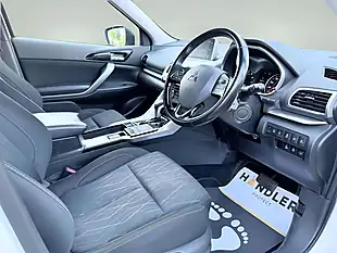 Used 2018 Mitsubishi Eclipse Cross 3 White - Interior and Exterior details 8