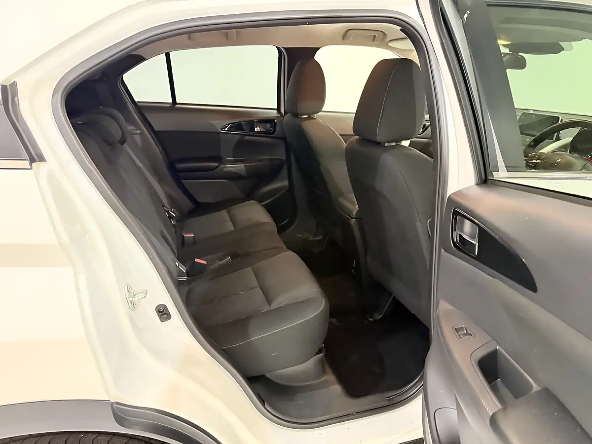 Used 2018 Mitsubishi Eclipse Cross 3 White - Interior and Exterior details 14