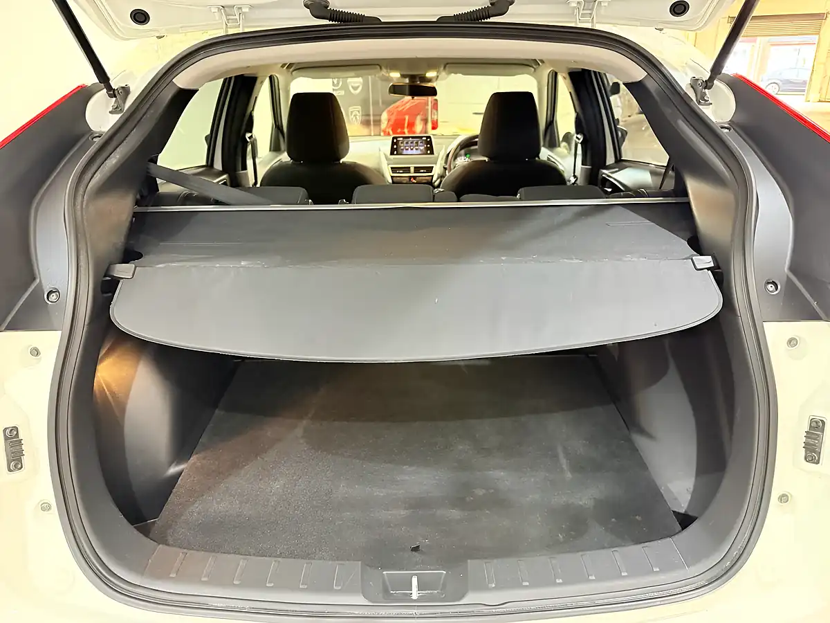 Used 2018 Mitsubishi Eclipse Cross 3 White - Interior and Exterior details 18