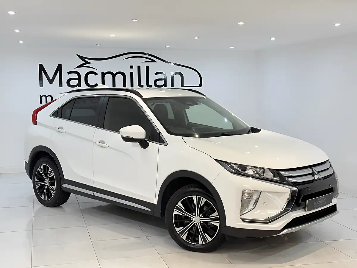 Used 2018 Mitsubishi Eclipse Cross 3 White - Interior and Exterior details 2
