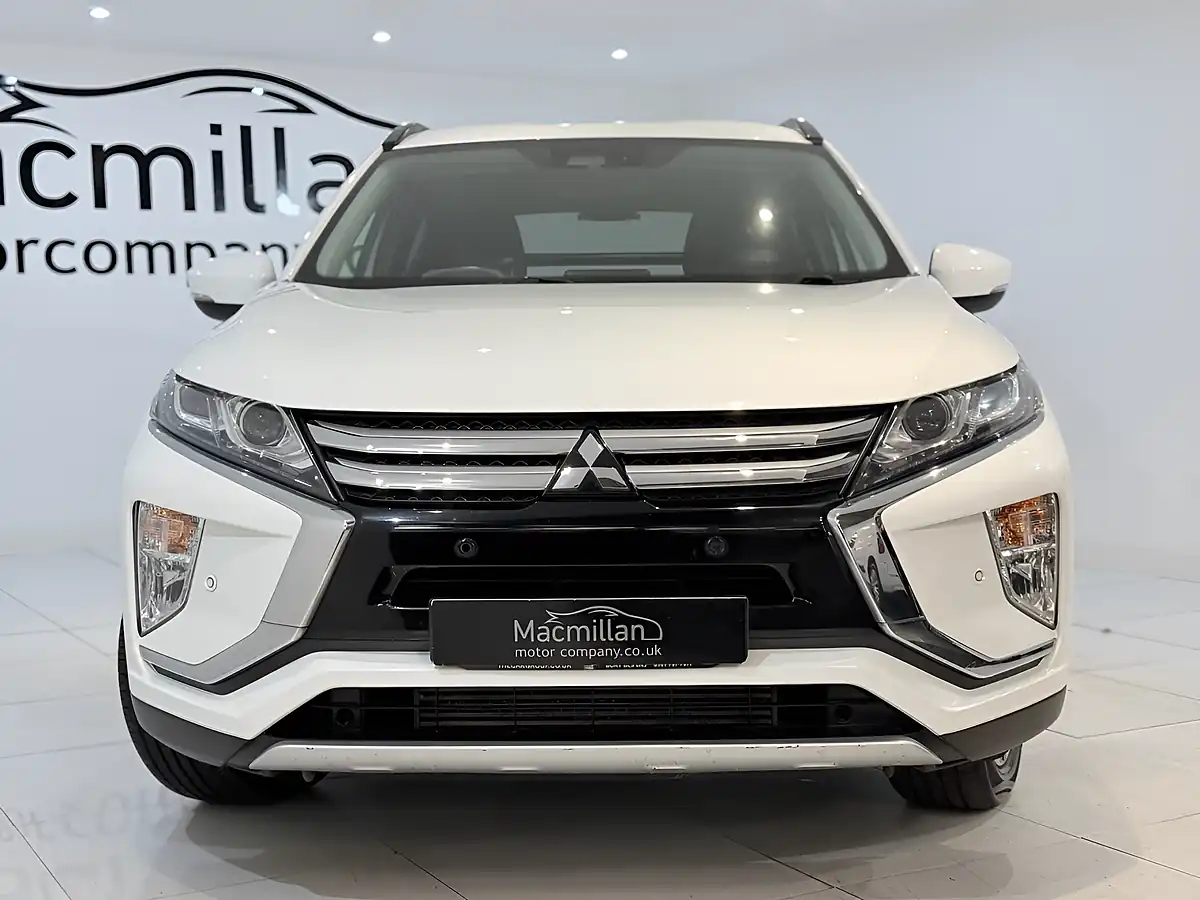Used 2018 Mitsubishi Eclipse Cross 3 White - Interior and Exterior details 6