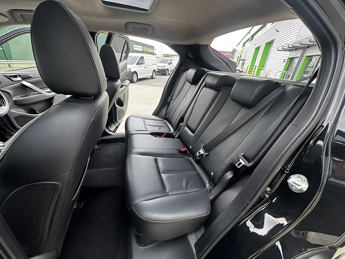 Used 2018 Mitsubishi Eclipse Cross 4 Black - Interior and Exterior details 14