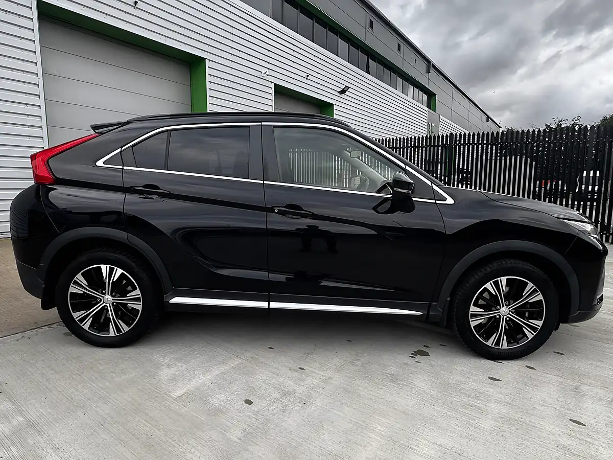 Used 2018 Mitsubishi Eclipse Cross 4 Black - Interior and Exterior details 8