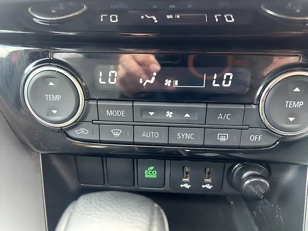 Used 2018 Mitsubishi Eclipse Cross 4 Red - Interior and Exterior details 10