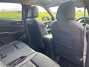 Used 2018 Mitsubishi Eclipse Cross 4 Red - Interior and Exterior details 13