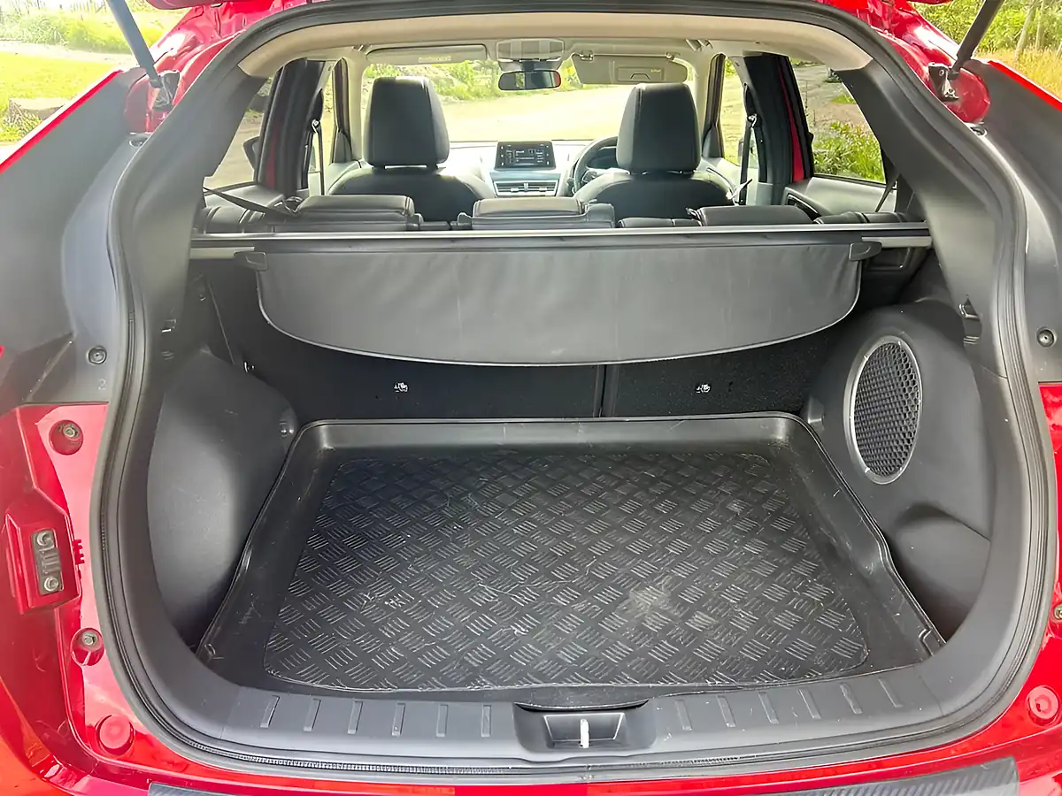 Used 2018 Mitsubishi Eclipse Cross 4 Red - Interior and Exterior details 18