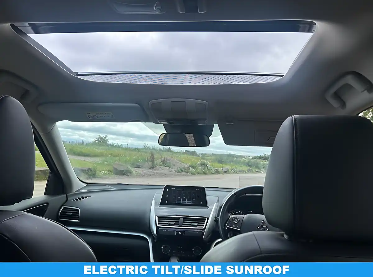 Used 2018 Mitsubishi Eclipse Cross 4 Red - Interior and Exterior details 5