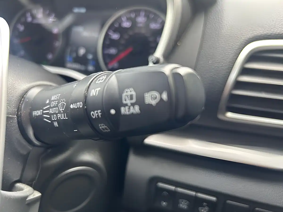 Used 2018 Mitsubishi Eclipse Cross 4 Red - Interior and Exterior details 6