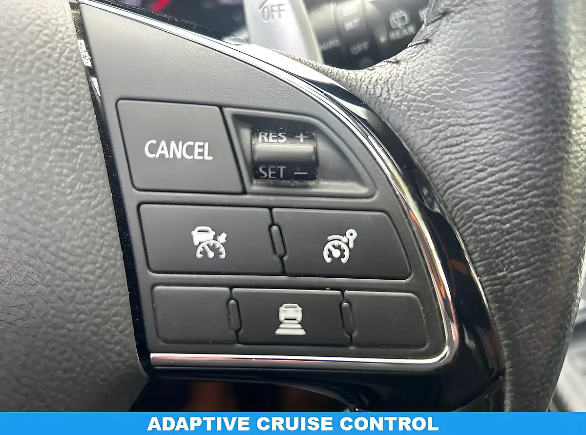 Used 2018 Mitsubishi Eclipse Cross 4 Red - Interior and Exterior details 7