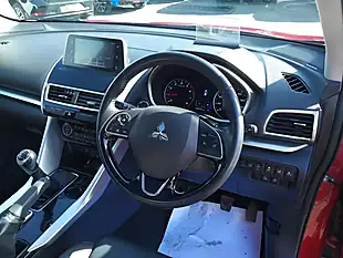 Used 2018 Mitsubishi Eclipse Cross 4 Red - Interior and Exterior details 12