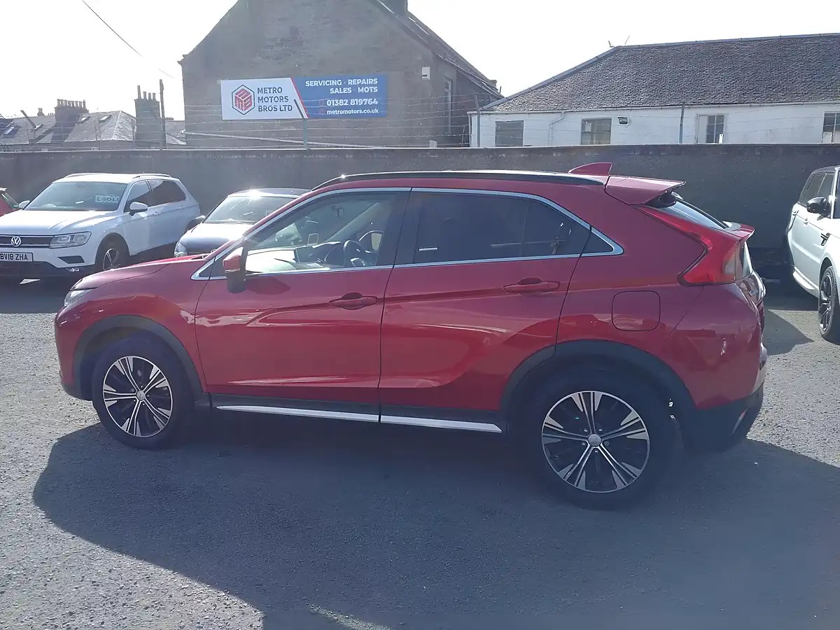 Used 2018 Mitsubishi Eclipse Cross 4 Red - Interior and Exterior details 2