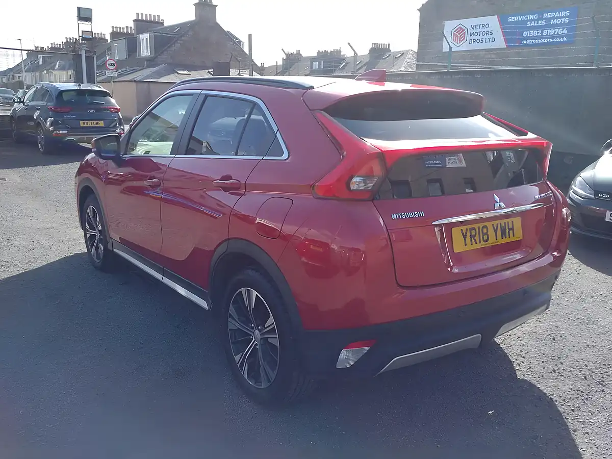 Used 2018 Mitsubishi Eclipse Cross 4 Red - Interior and Exterior details 3