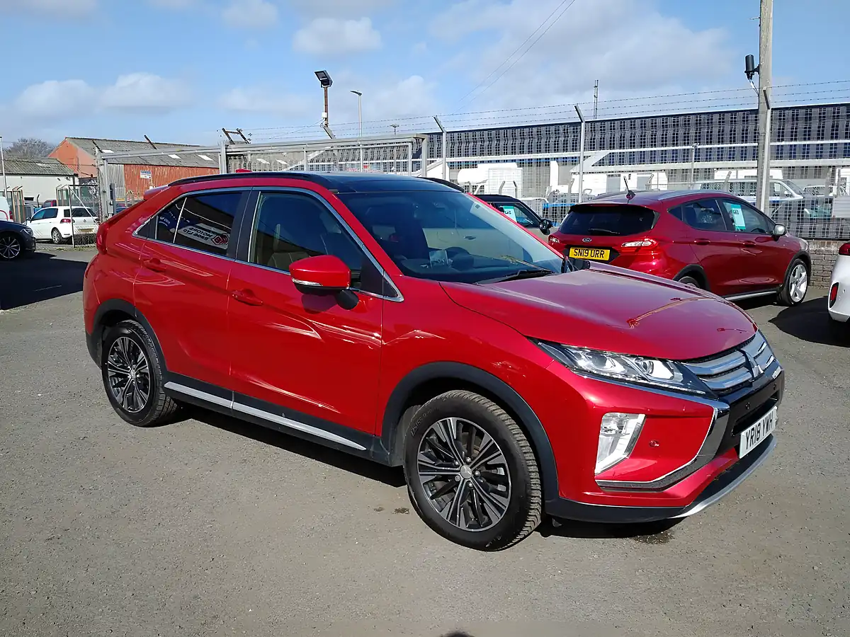 Used 2018 Mitsubishi Eclipse Cross 4 Red - Interior and Exterior details 8