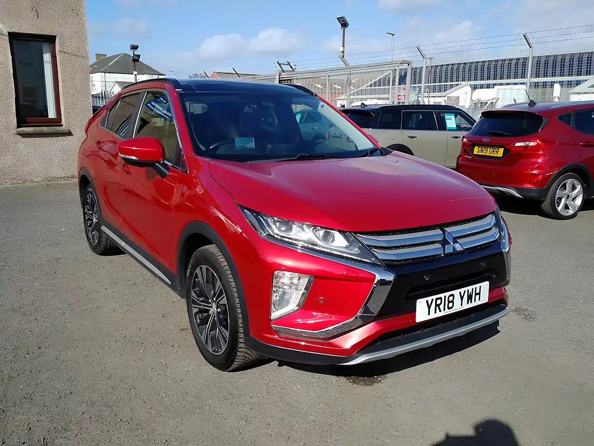 Used 2018 Mitsubishi Eclipse Cross 4 Red - Interior and Exterior details 9