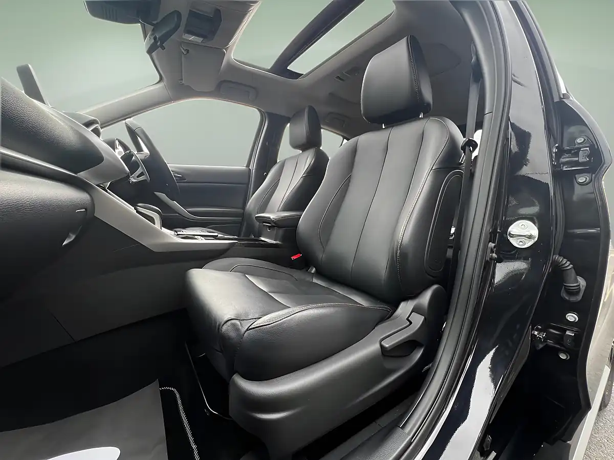 Used 2018 Mitsubishi Eclipse Cross Cvt 4WD Black - Interior and Exterior details 19