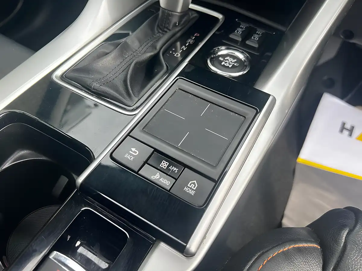 Used 2018 Mitsubishi Eclipse Cross Cvt 4WD Black - Interior and Exterior details 20