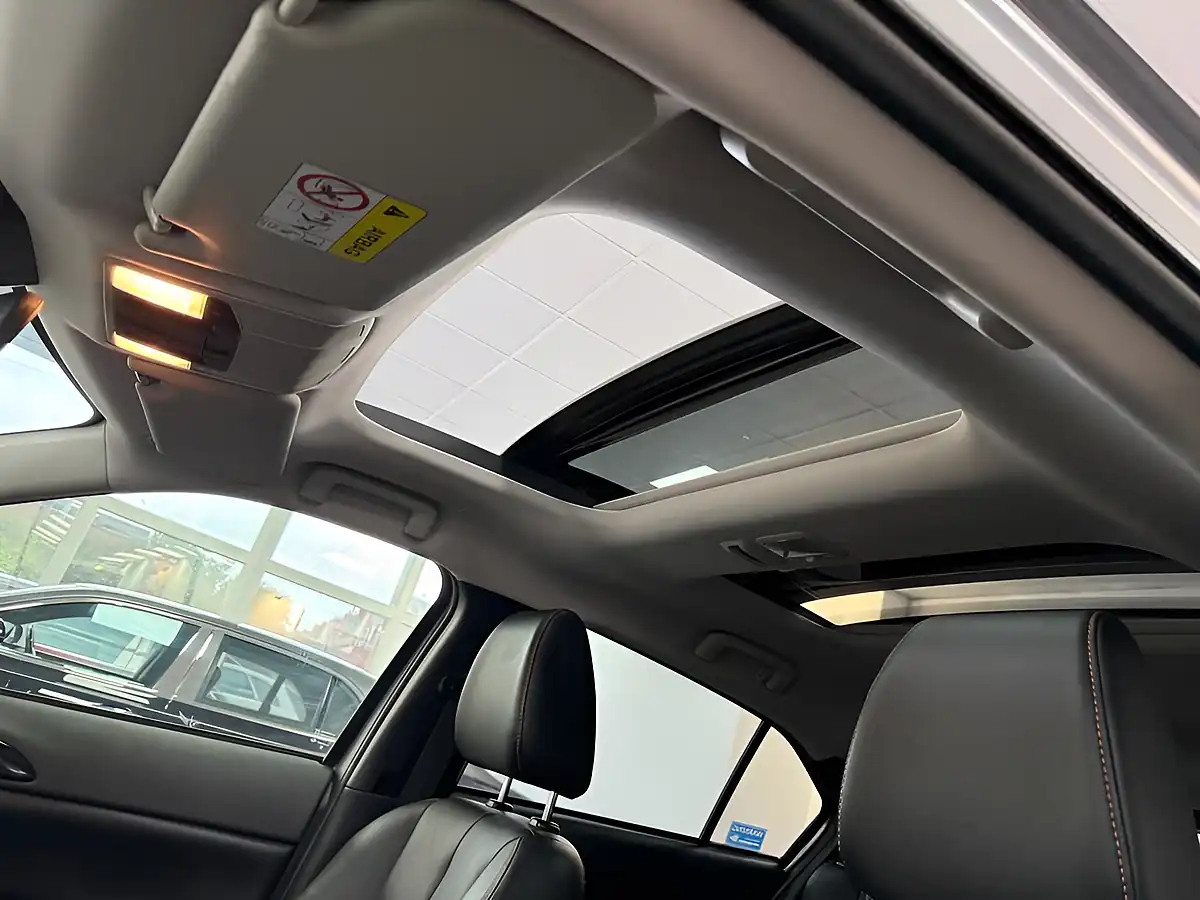 Used 2018 Mitsubishi Eclipse Cross T 4 Atlantic Grey - Interior and Exterior details 19