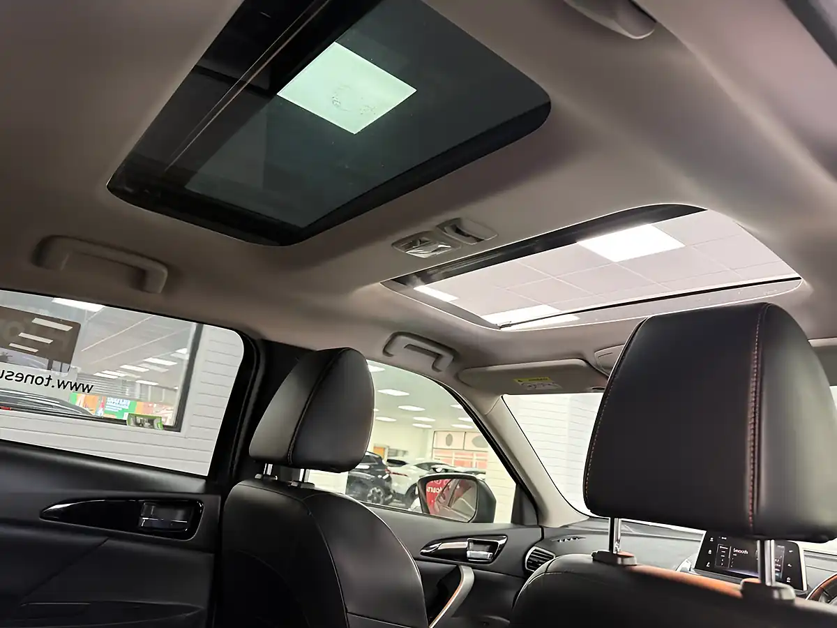 Used 2018 Mitsubishi Eclipse Cross T 4 Atlantic Grey - Interior and Exterior details 6