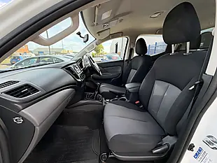 Used 2018 Mitsubishi L200 4Life White - Interior and Exterior details 14