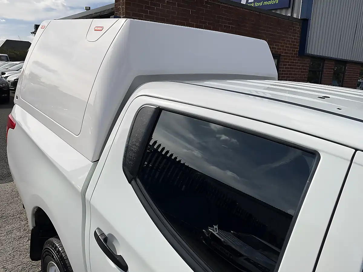 Used 2018 Mitsubishi L200 4Life White - Interior and Exterior details 17