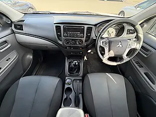 Used 2018 Mitsubishi L200 4Life White - Interior and Exterior details 2