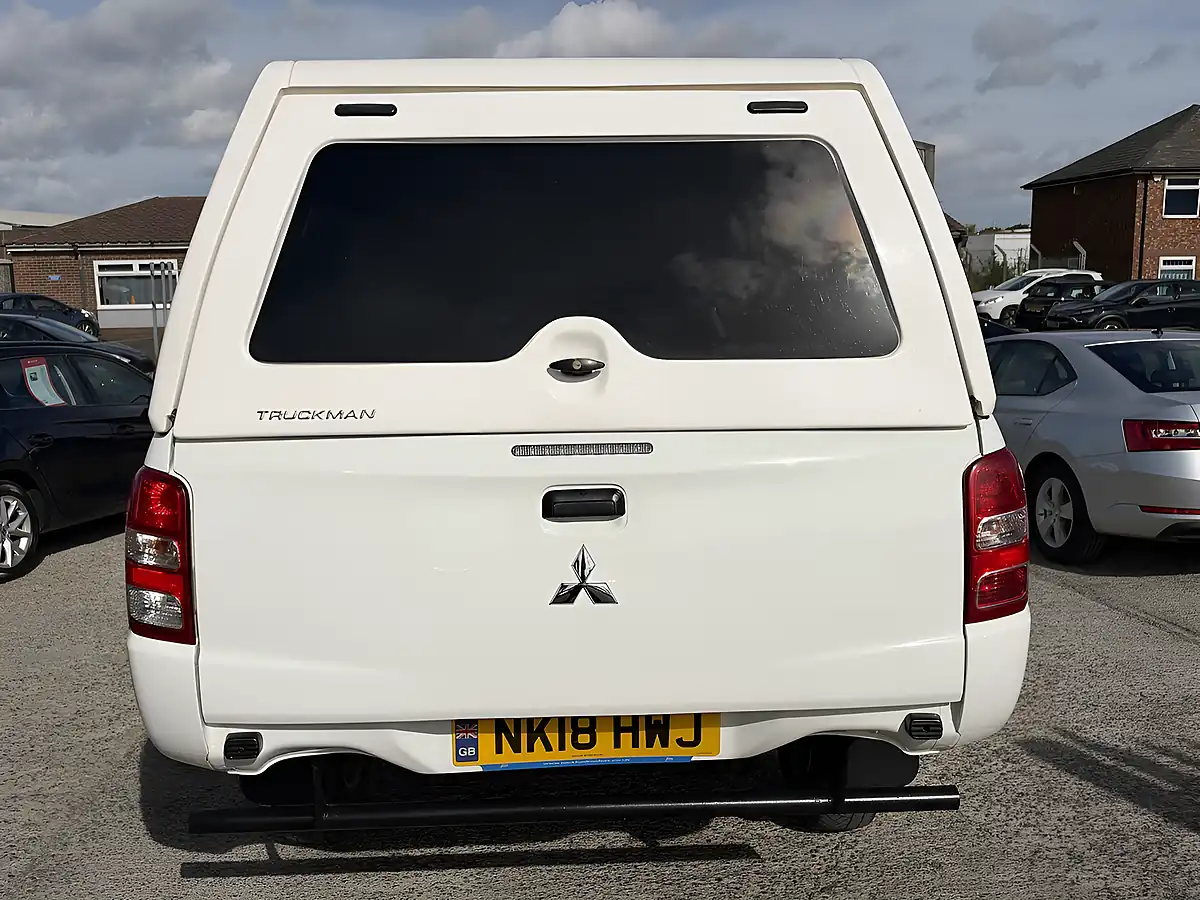 Used 2018 Mitsubishi L200 4Life White - Interior and Exterior details 7
