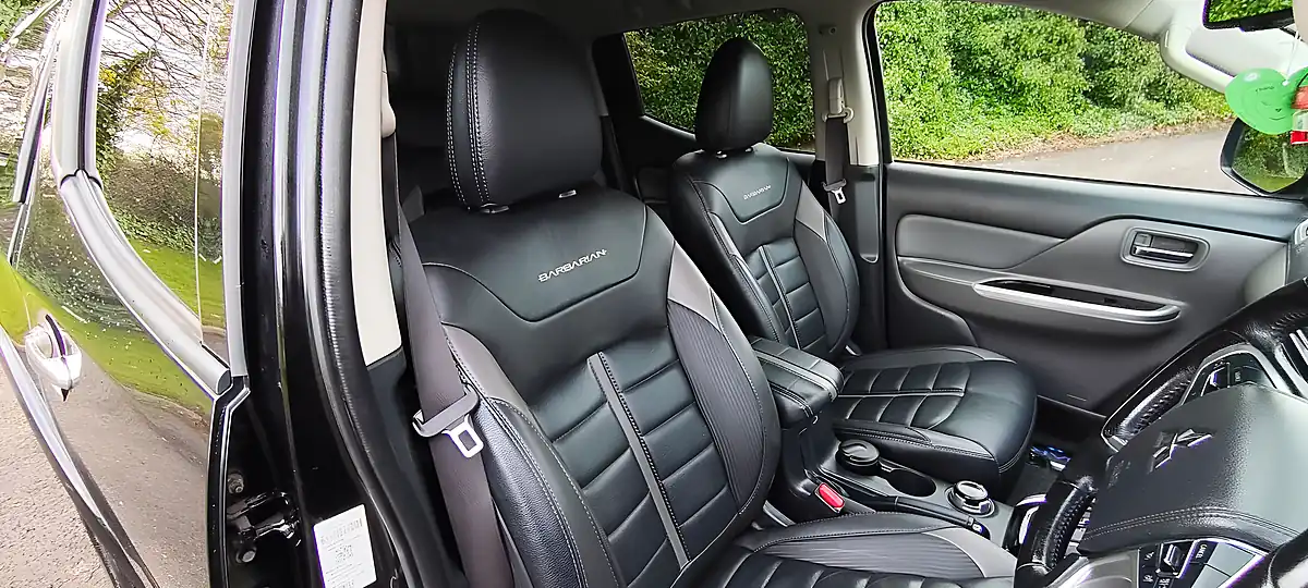 Used 2018 Mitsubishi L200 Barbarian Black - Interior and Exterior details 11