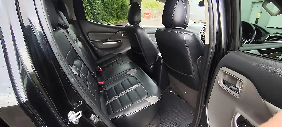 Used 2018 Mitsubishi L200 Barbarian Black - Interior and Exterior details 12