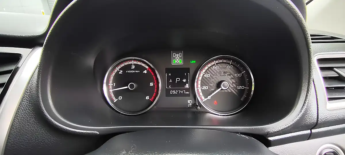 Used 2018 Mitsubishi L200 Barbarian Black - Interior and Exterior details 15