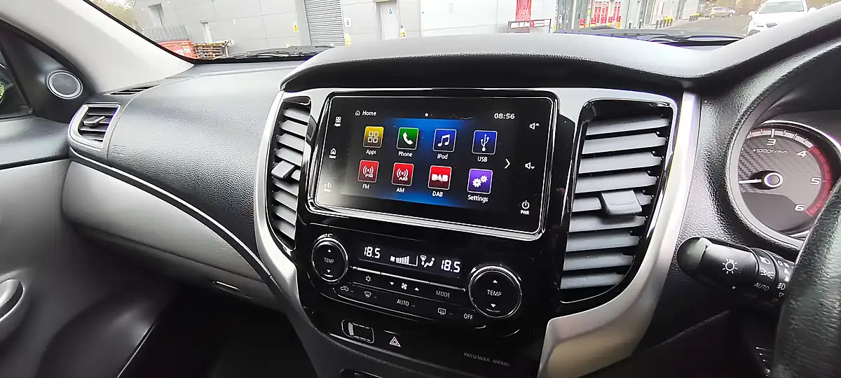 Used 2018 Mitsubishi L200 Barbarian Black - Interior and Exterior details 16