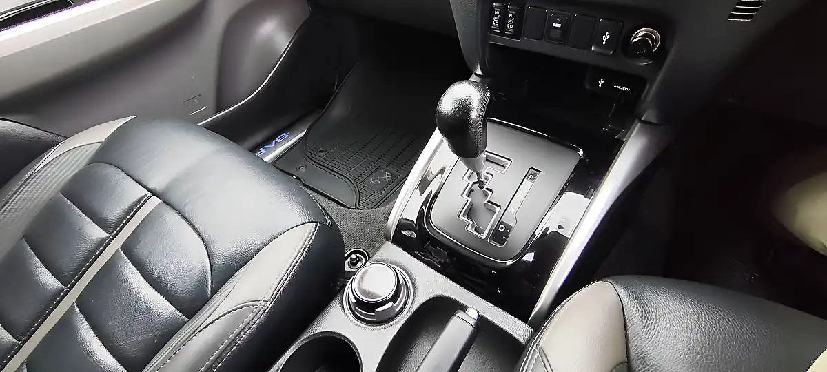 Used 2018 Mitsubishi L200 Barbarian Black - Interior and Exterior details 18