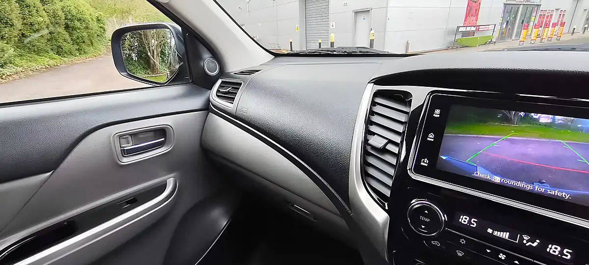 Used 2018 Mitsubishi L200 Barbarian Black - Interior and Exterior details 19