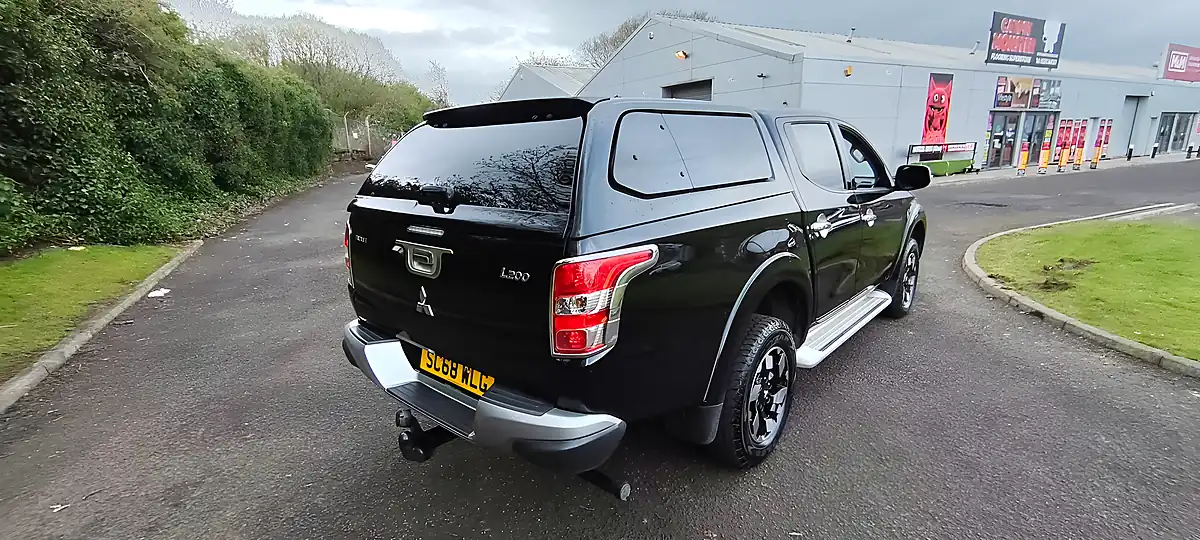 Used 2018 Mitsubishi L200 Barbarian Black - Interior and Exterior details 5