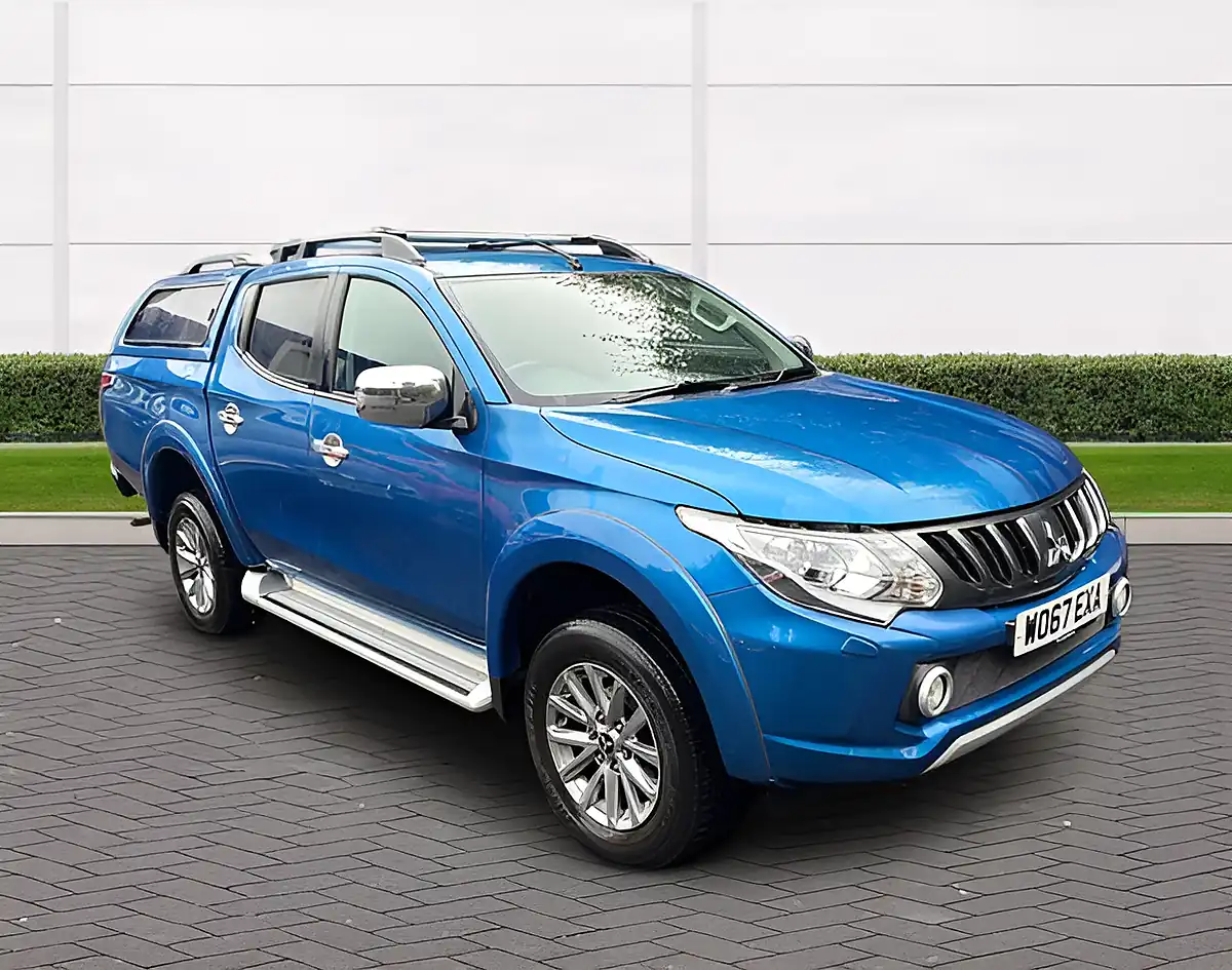 Used 2018 Mitsubishi L200 Barbarian Blue - Front View