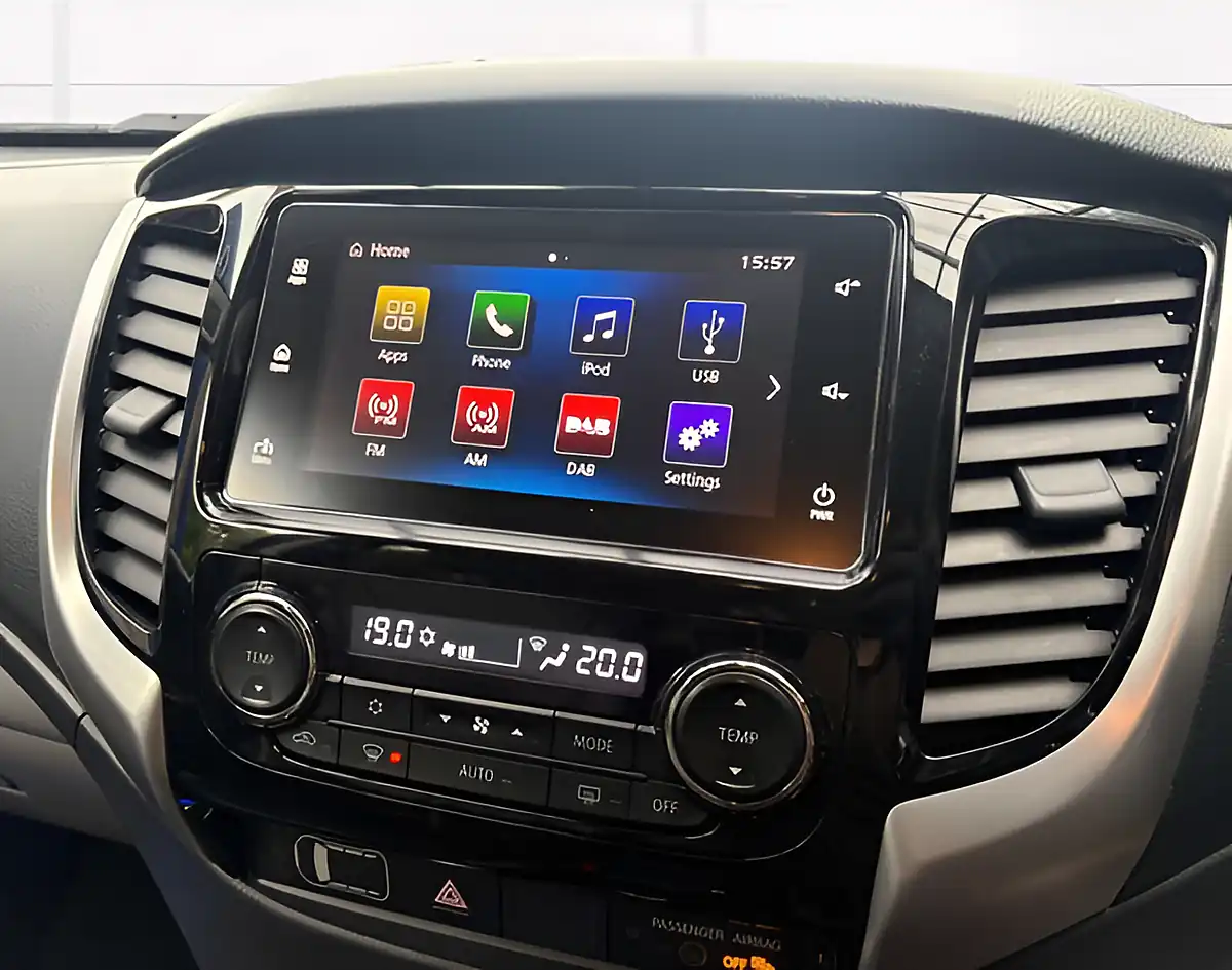 Used 2018 Mitsubishi L200 Barbarian Blue - Interior and Exterior details 13