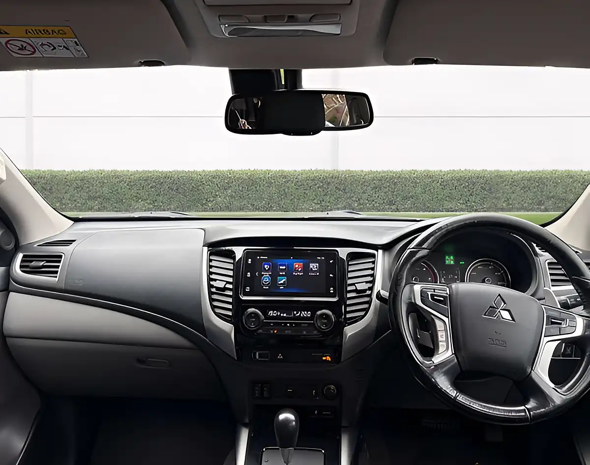 Used 2018 Mitsubishi L200 Barbarian Blue - Interior and Exterior details 19