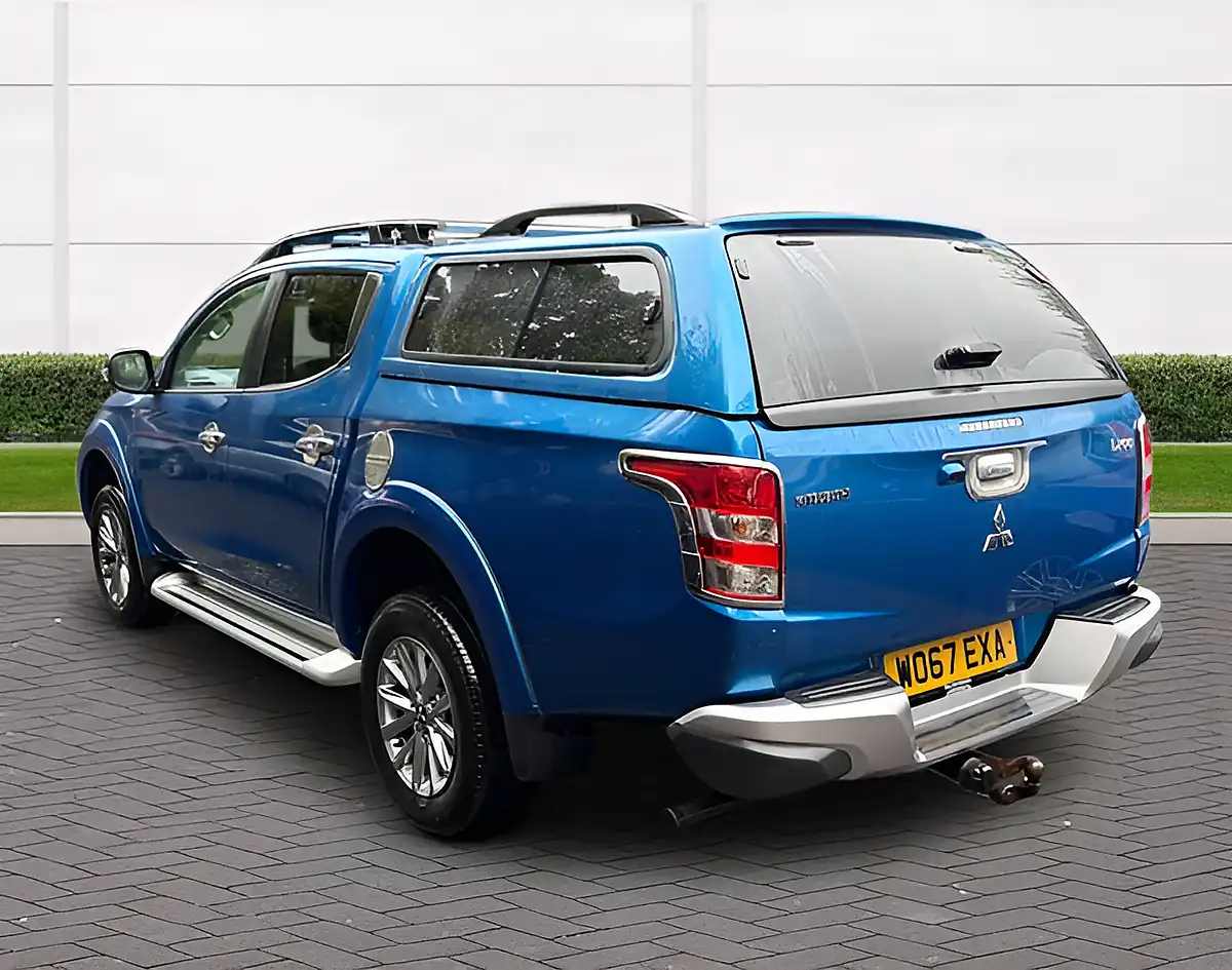 Used 2018 Mitsubishi L200 Barbarian Blue - Interior and Exterior details 5