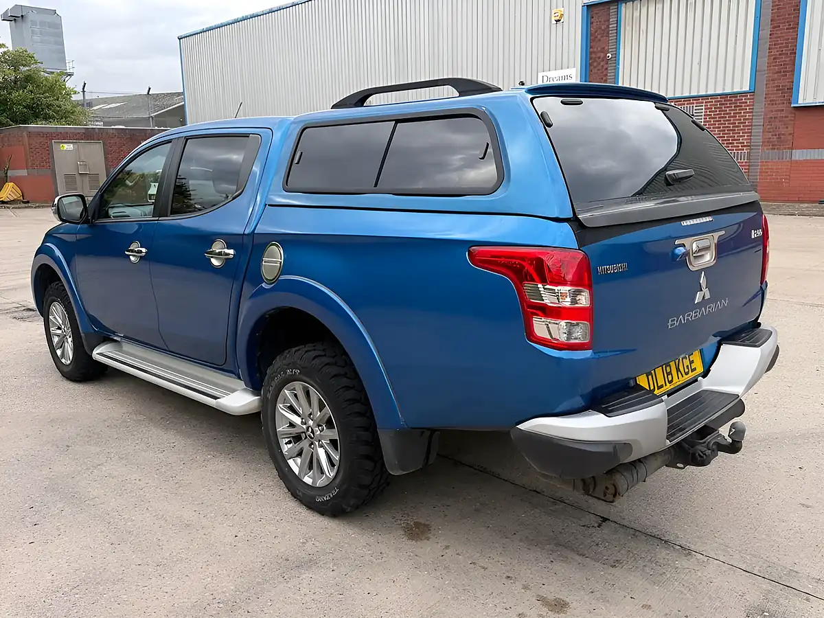 Used 2018 Mitsubishi L200 Barbarian Blue - Interior and Exterior details 4