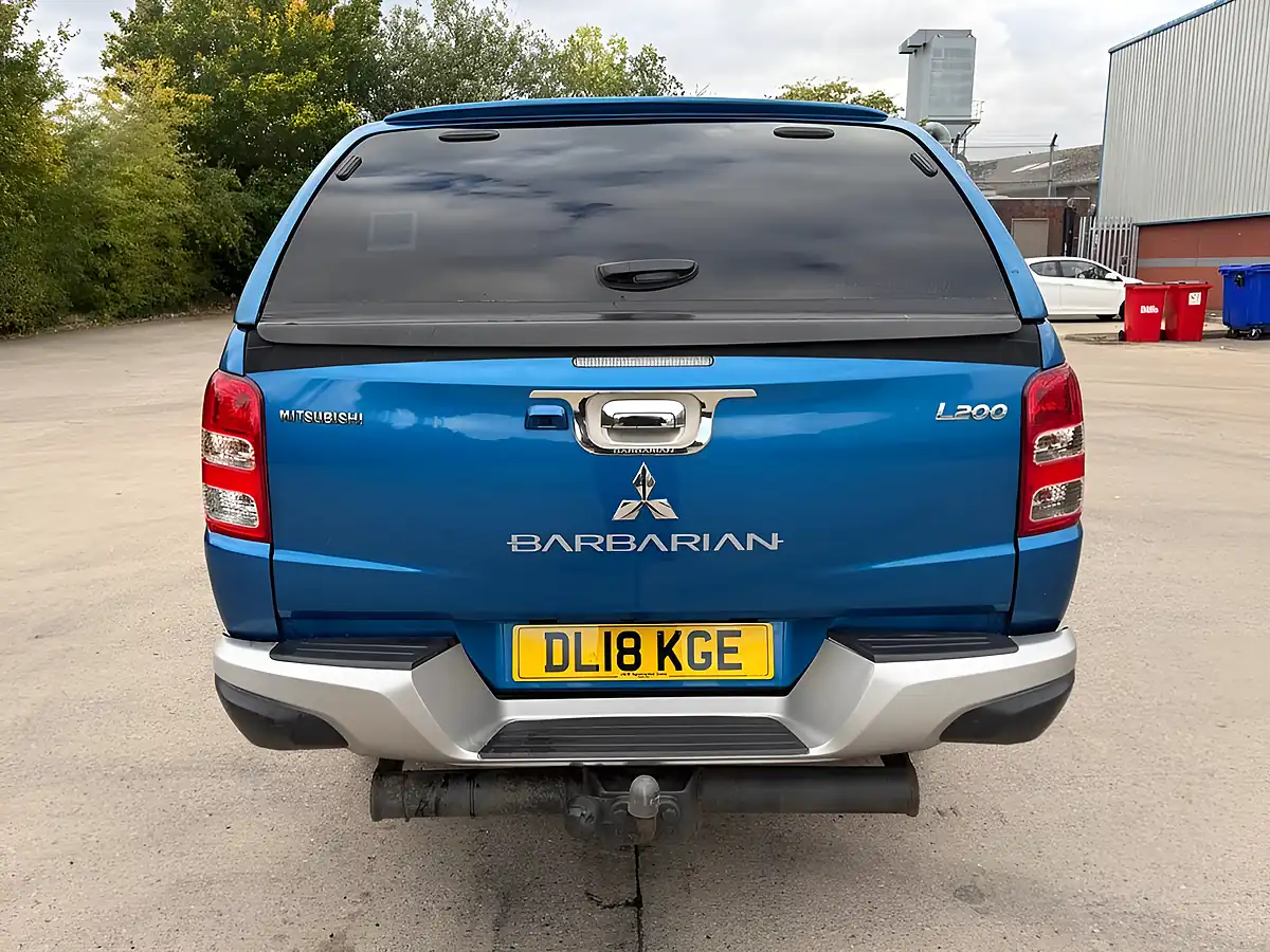 Used 2018 Mitsubishi L200 Barbarian Blue - Interior and Exterior details 8