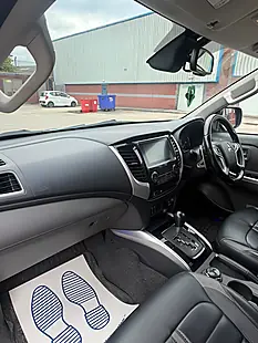 Used 2018 Mitsubishi L200 Barbarian Blue - Interior and Exterior details 9