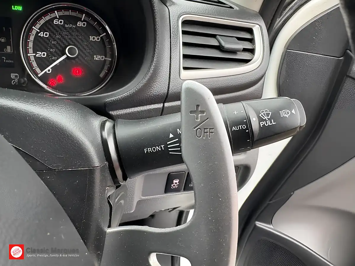 Used 2018 Mitsubishi L200 Barbarian Double Cab White - Interior and Exterior details 15