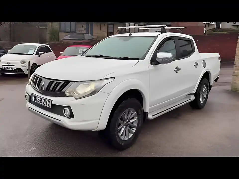 Used 2018 Mitsubishi L200 Barbarian Double Cab White - Interior and Exterior details 20