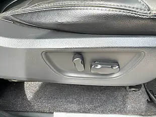 Used 2018 Mitsubishi L200 Barbarian Green - Interior and Exterior details 11