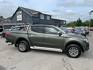 Used 2018 Mitsubishi L200 Barbarian Green - Interior and Exterior details 2