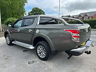 Used 2018 Mitsubishi L200 Barbarian Green - Interior and Exterior details 6