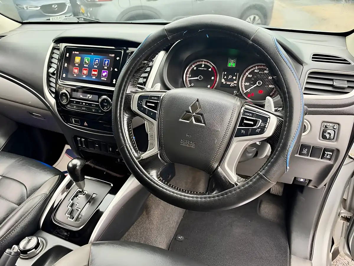 Used 2018 Mitsubishi L200 Barbarian Silver - Interior and Exterior details 11