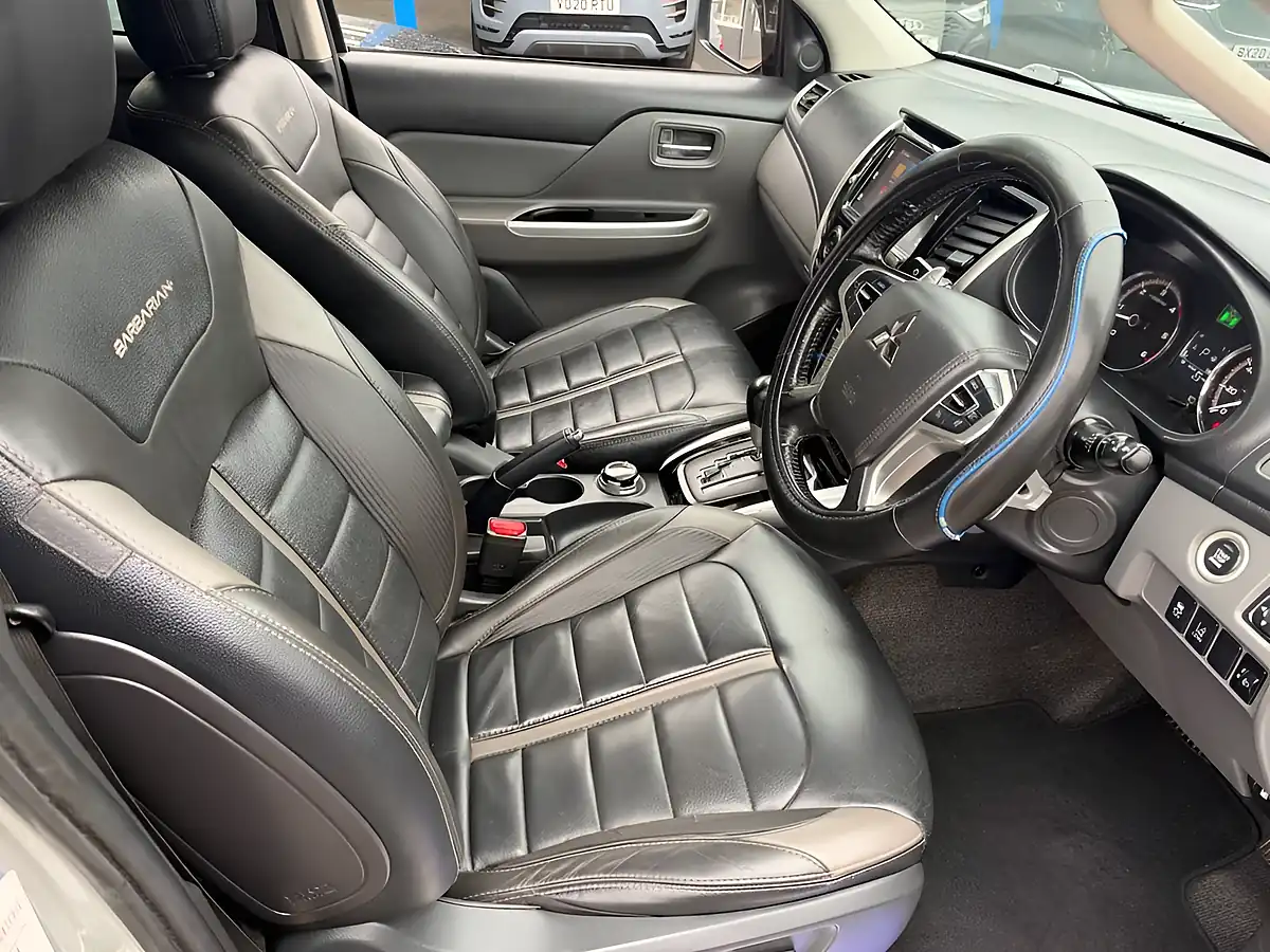Used 2018 Mitsubishi L200 Barbarian Silver - Interior and Exterior details 13