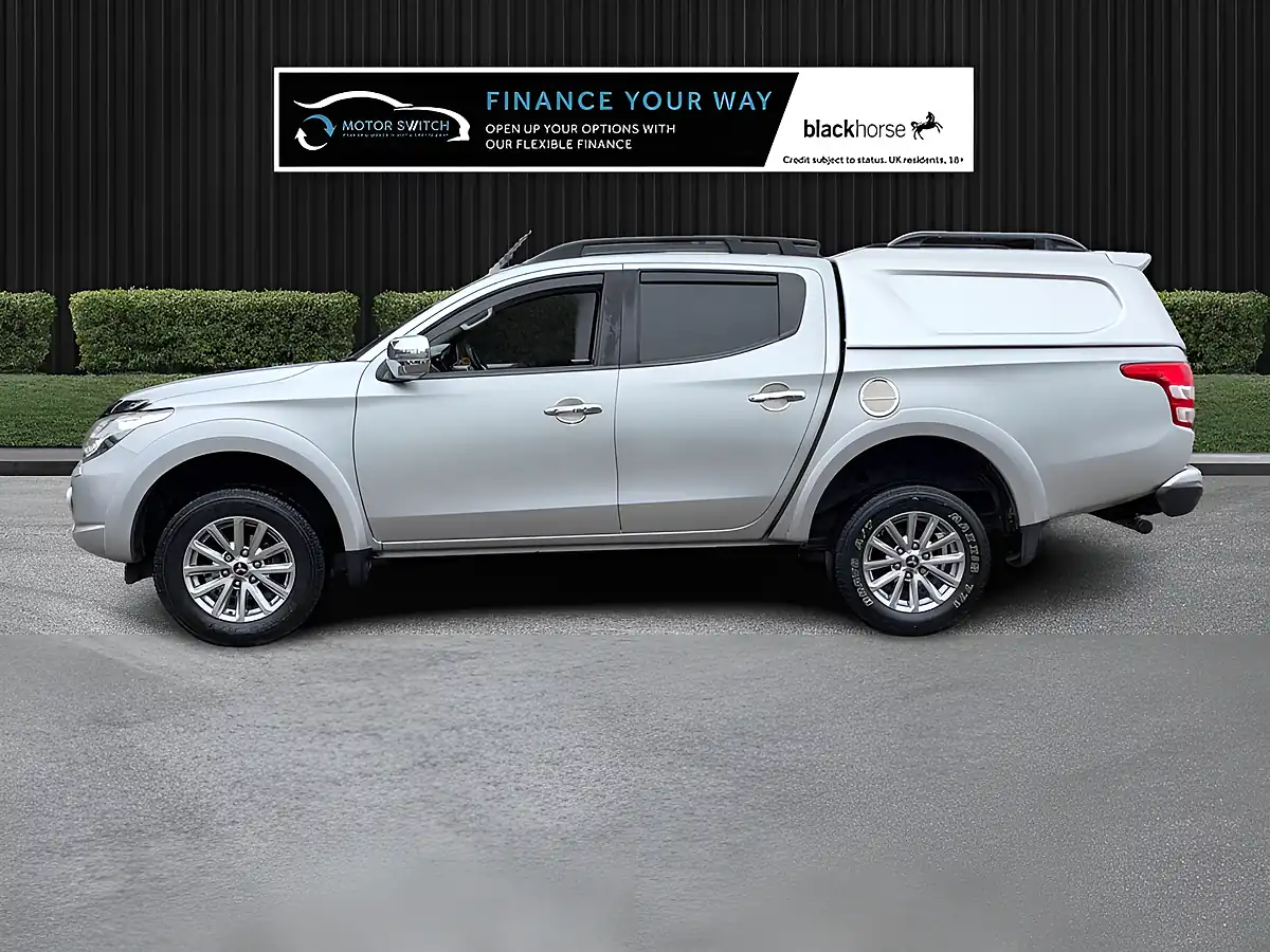 Used 2018 Mitsubishi L200 Barbarian Silver - Interior and Exterior details 4
